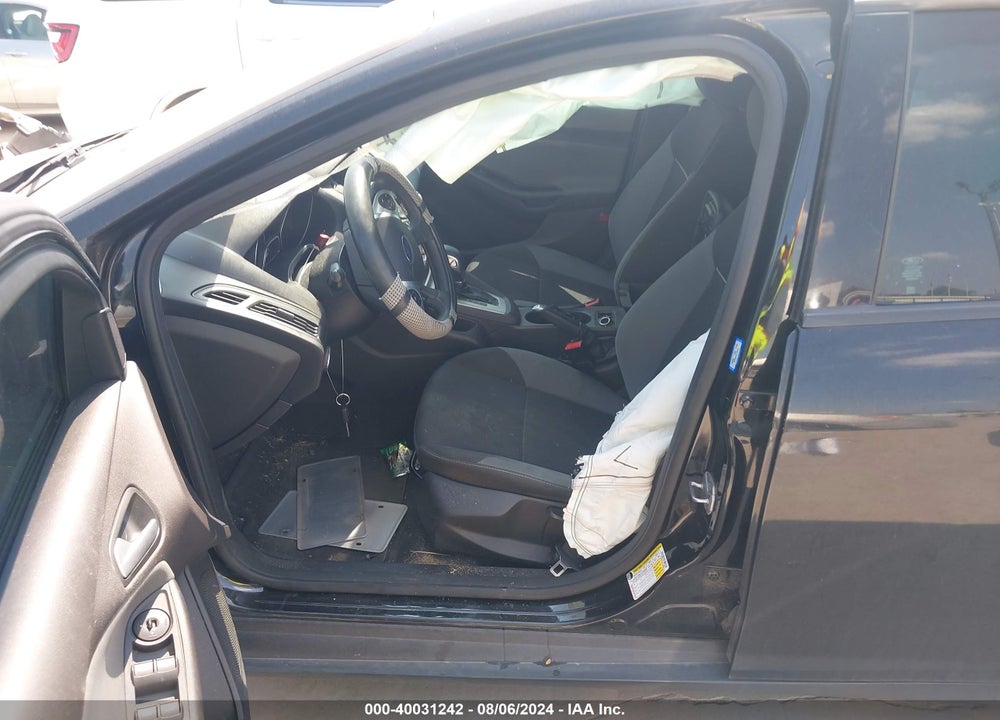 2014 FORD FOCUS SE VIN: 1FADP3F24EL108611
