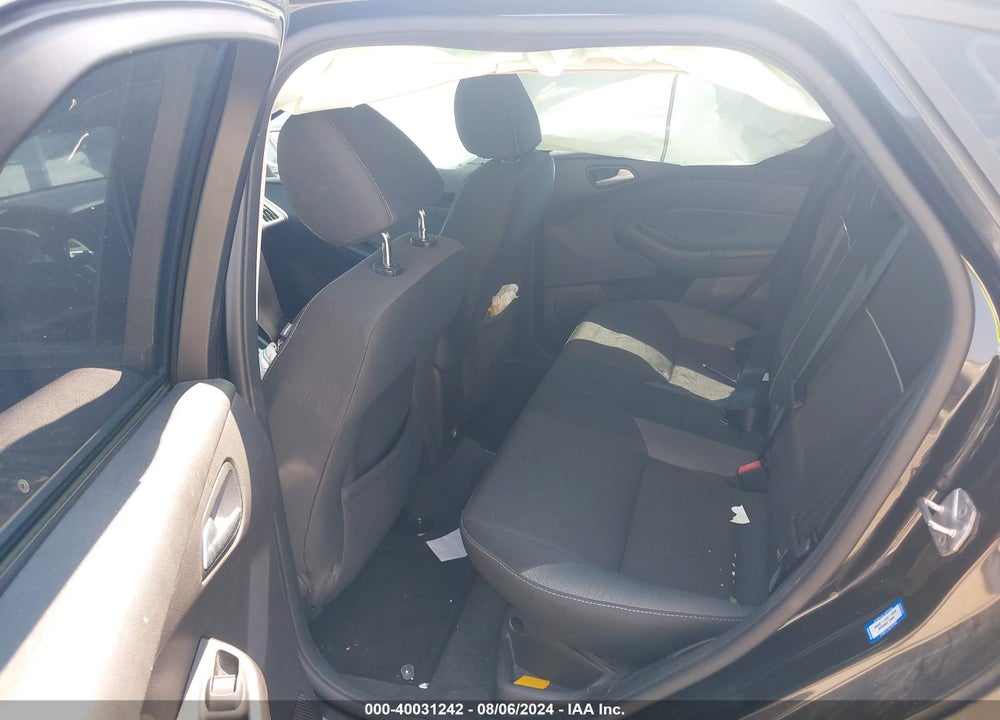 2014 FORD FOCUS SE VIN: 1FADP3F24EL108611