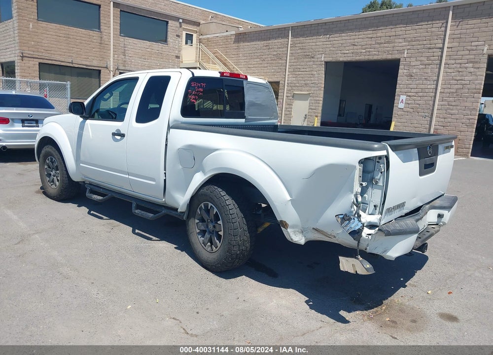 2015 NISSAN FRONTIER DESERT RUNNER VIN: 1N6AD0CU9FN717402
