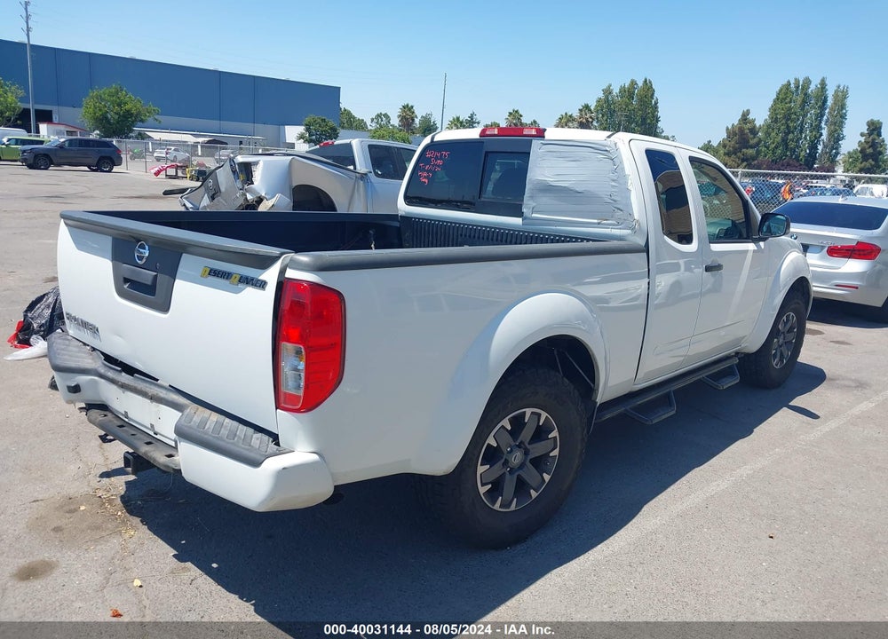 2015 NISSAN FRONTIER DESERT RUNNER VIN: 1N6AD0CU9FN717402