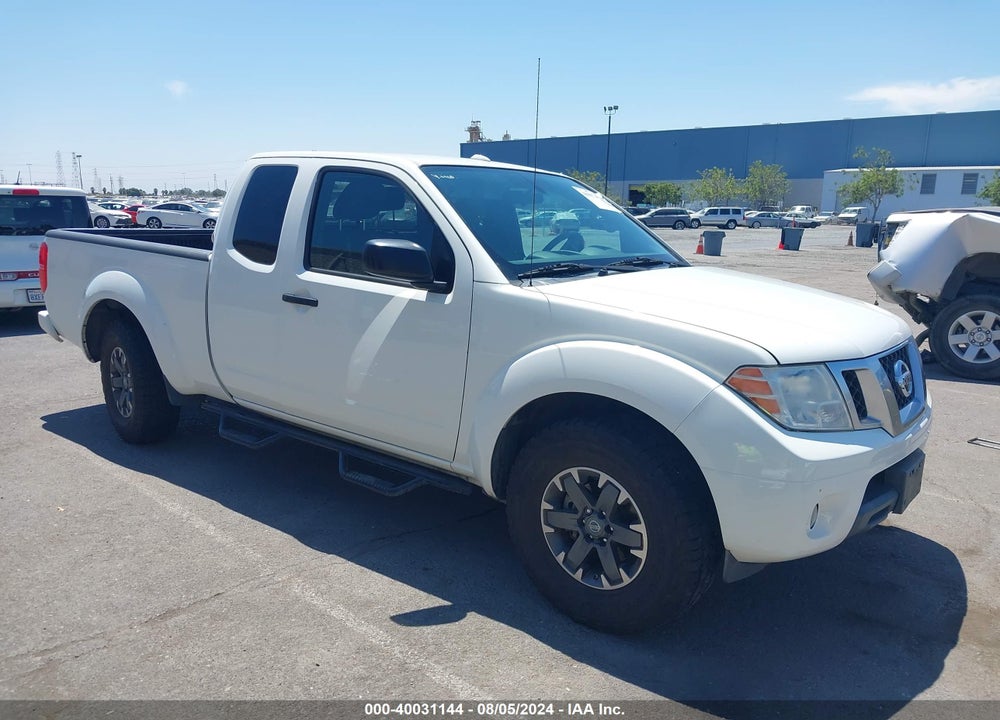 2015 NISSAN FRONTIER DESERT RUNNER VIN: 1N6AD0CU9FN717402