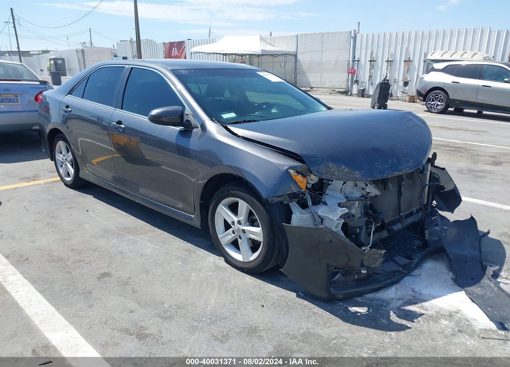 2013 TOYOTA CAMRY SE VIN: 4T1BF1FK3DU228445