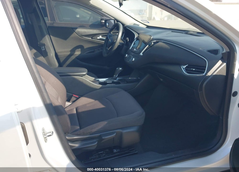 2019 CHEVROLET MALIBU LT VIN: 1G1ZD5ST3KF119556