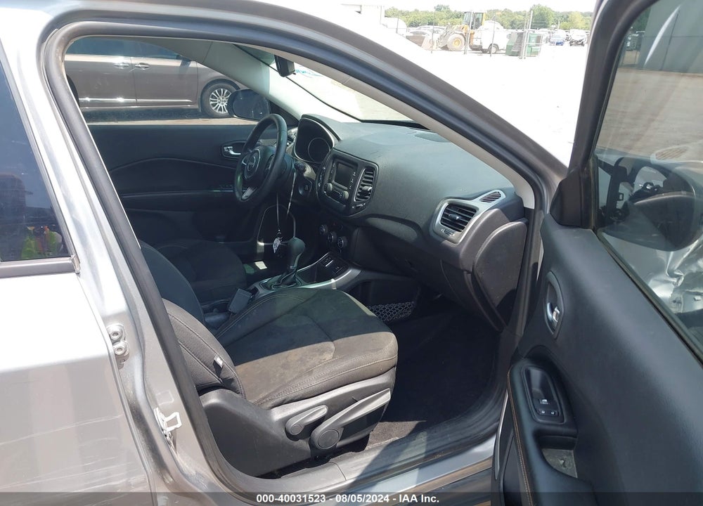 2018 JEEP COMPASS SPORT FWD VIN: 3C4NJCAB4JT461971