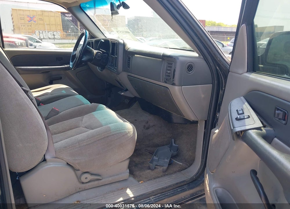 2003 CHEVROLET TAHOE LS VIN: 1GNEC13Z73R201883
