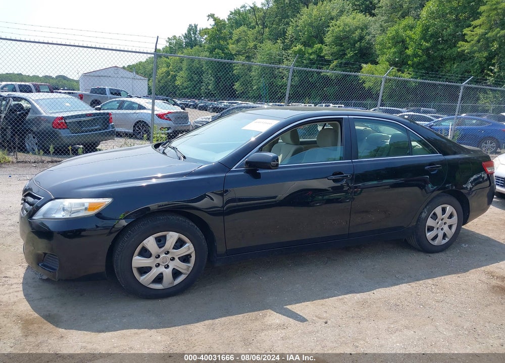 2011 TOYOTA CAMRY LE VIN: 4T1BF3EK8BU673144
