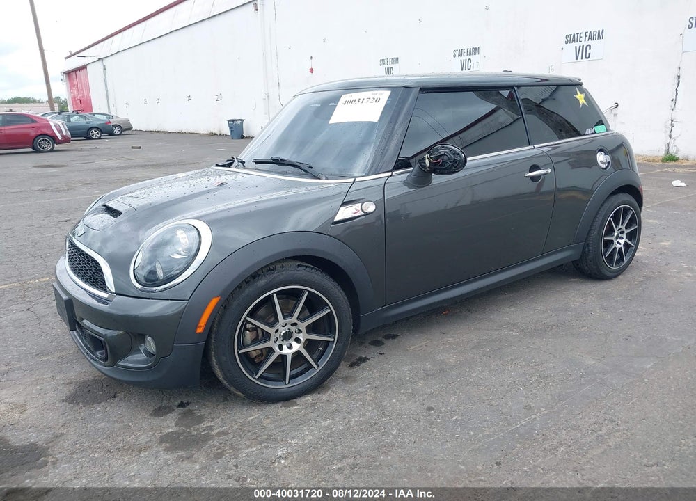 2013 MINI HARDTOP COOPER S VIN: WMWSV3C59DT395509