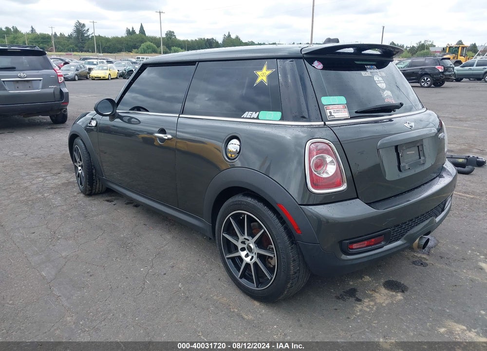 2013 MINI HARDTOP COOPER S VIN: WMWSV3C59DT395509