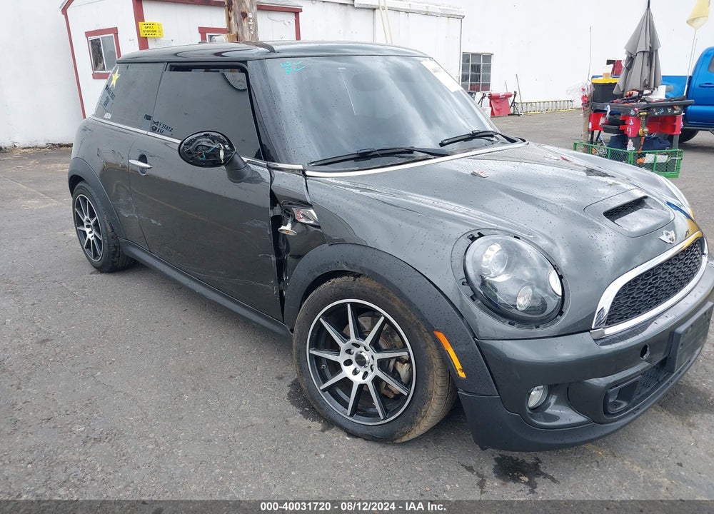 2013 MINI HARDTOP COOPER S VIN: WMWSV3C59DT395509