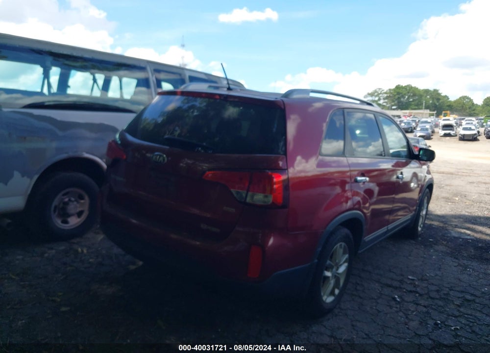 2014 KIA SORENTO LX VIN: 5XYKT4A64EG462721