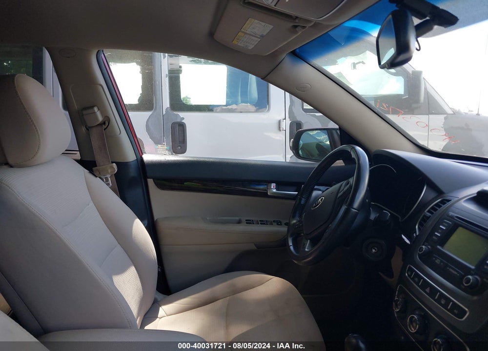 2014 KIA SORENTO LX VIN: 5XYKT4A64EG462721