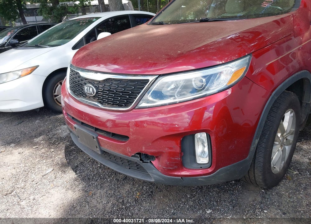 2014 KIA SORENTO LX VIN: 5XYKT4A64EG462721