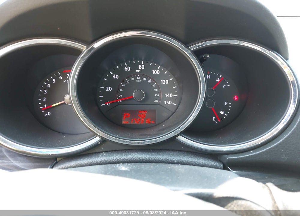 2013 KIA SORENTO LX VIN: 5XYKT3A11DG360872