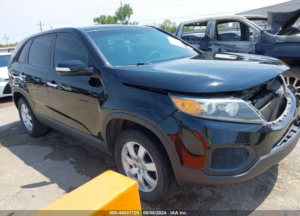 2013 KIA SORENTO LX VIN: 5XYKT3A11DG360872