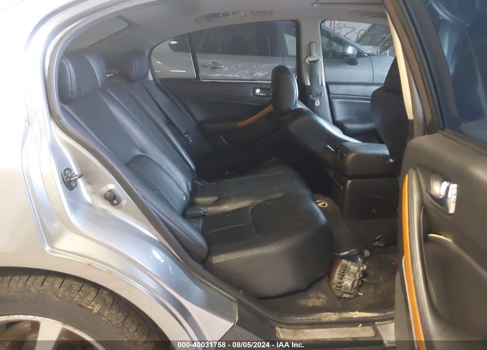 2005 INFINITI G35X VIN: JNKCV51F45M313775