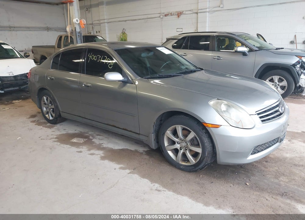 2005 INFINITI G35X VIN: JNKCV51F45M313775