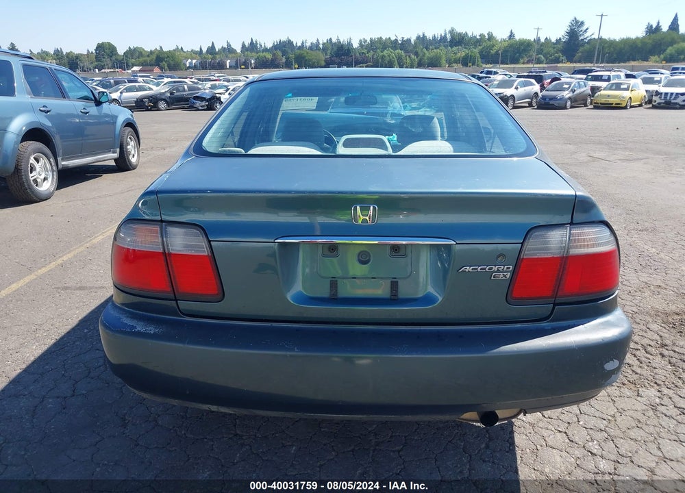 1997 HONDA ACCORD EX VIN: 1HGCD5652VA161941