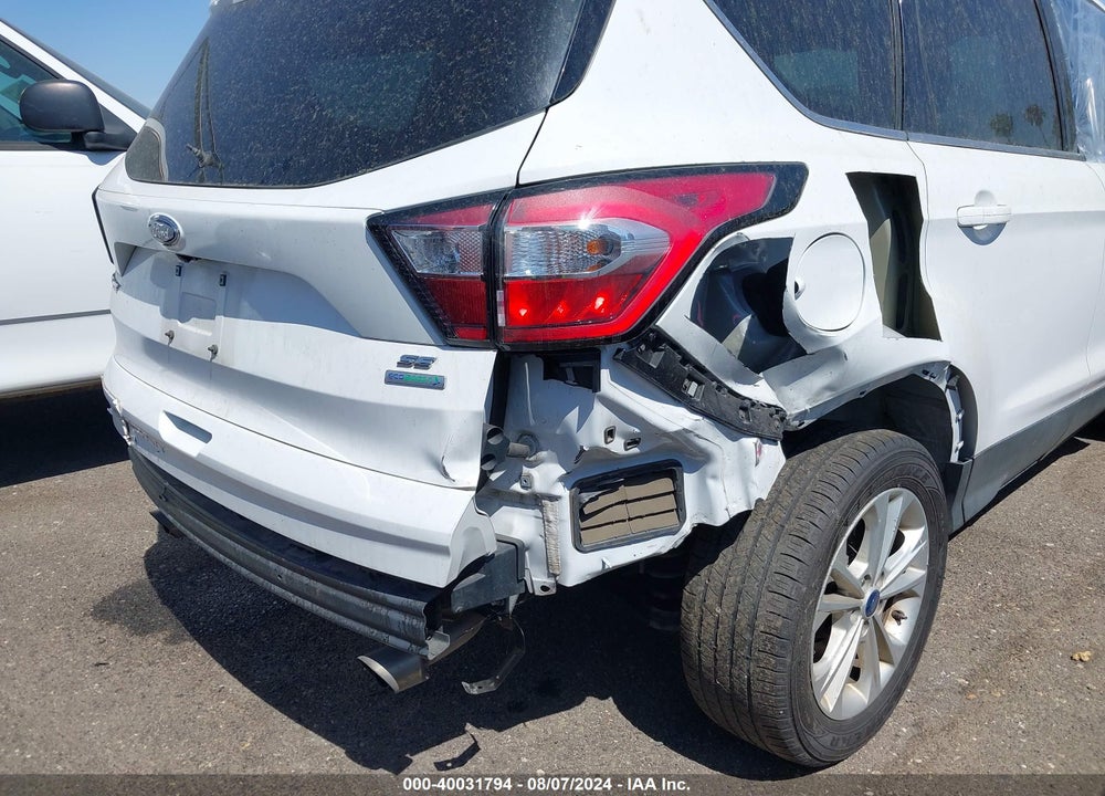 2018 FORD ESCAPE SE VIN: 1FMCU0GD5JUB16309