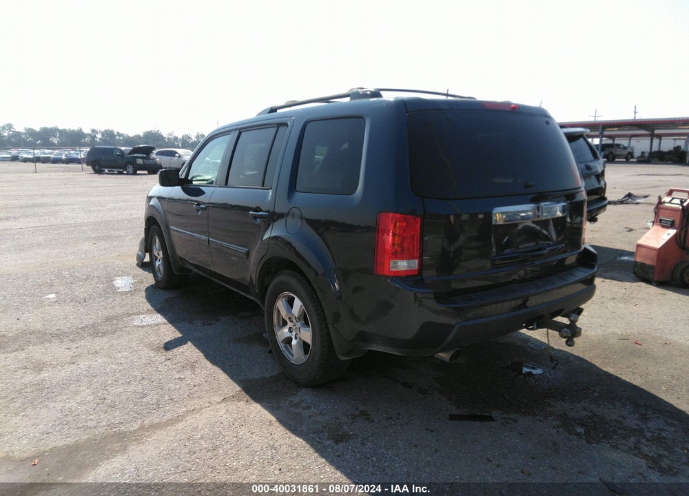 2011 HONDA PILOT EX-L VIN: 5FNYF4H53BB043244