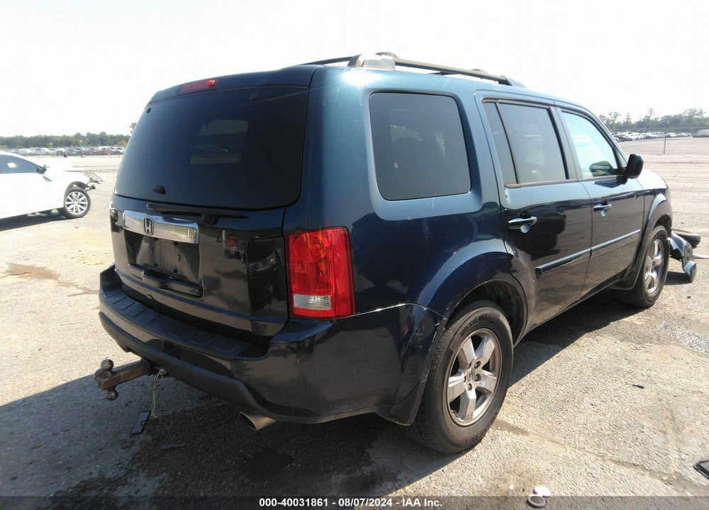 2011 HONDA PILOT EX-L VIN: 5FNYF4H53BB043244