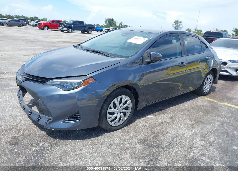 2018 TOYOTA COROLLA LE VIN: 5YFBURHEXJP853160