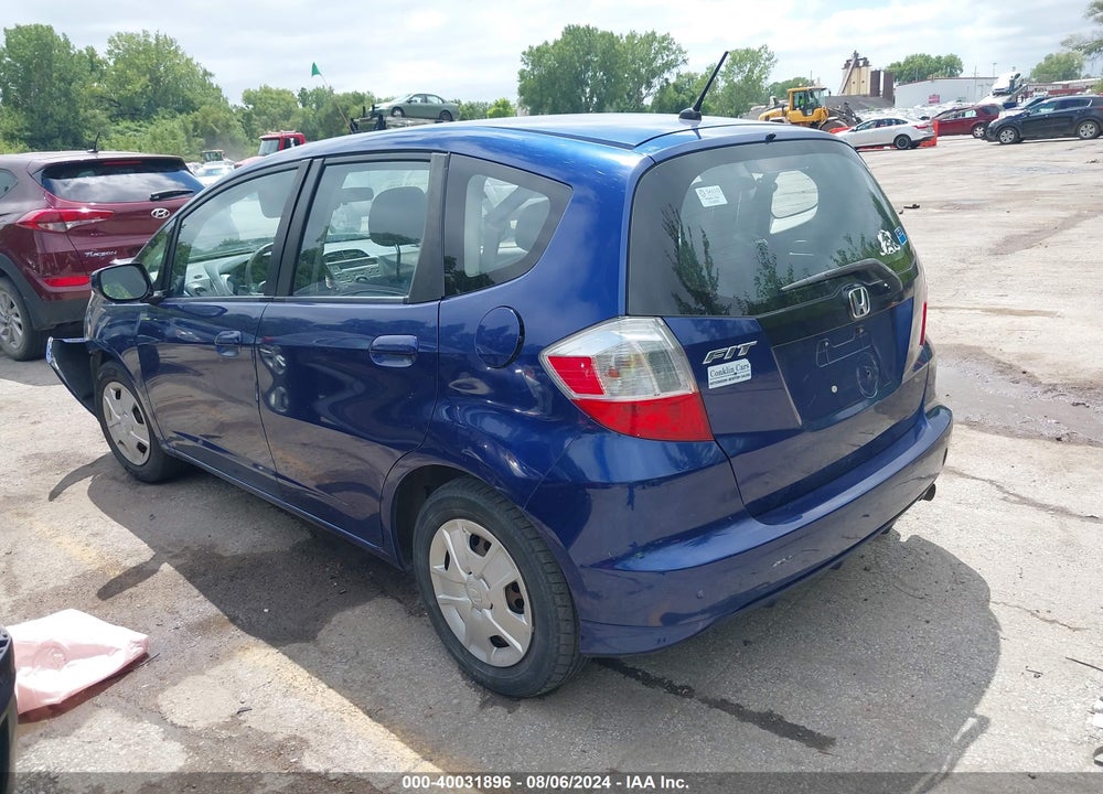 2013 HONDA FIT VIN: JHMGE8H33DC053386