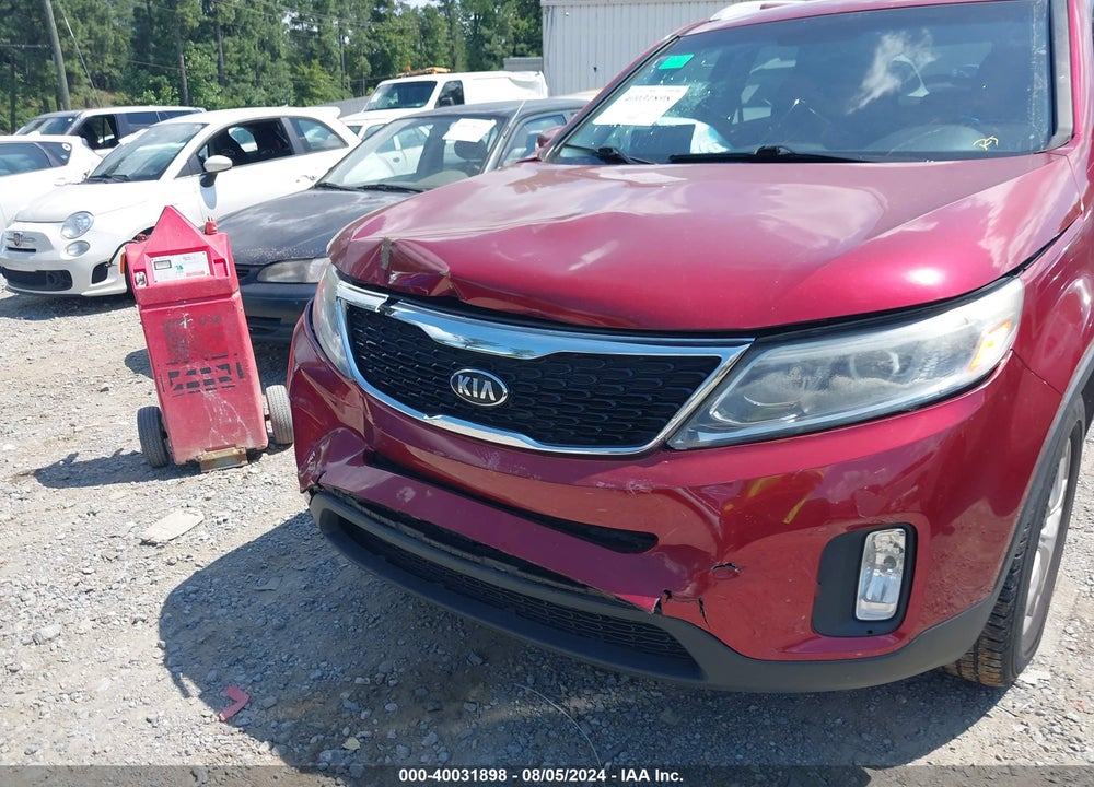 2014 KIA SORENTO LX VIN: 5XYKT3A68EG449691