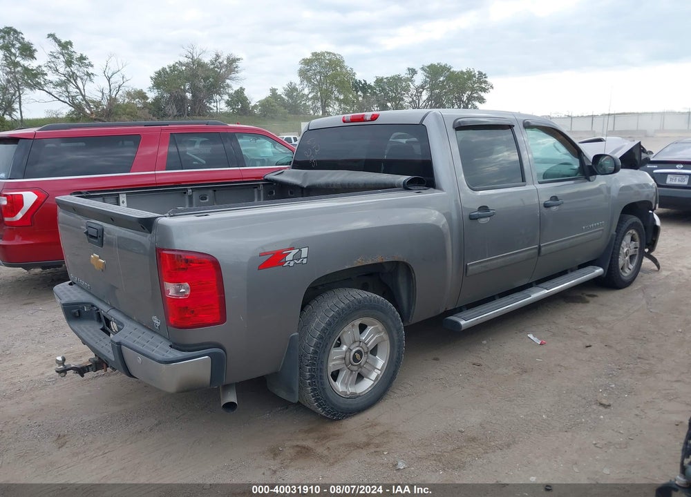 2013 CHEVROLET SILVERADO 1500 LT VIN: 3GCPKSE79DG355017
