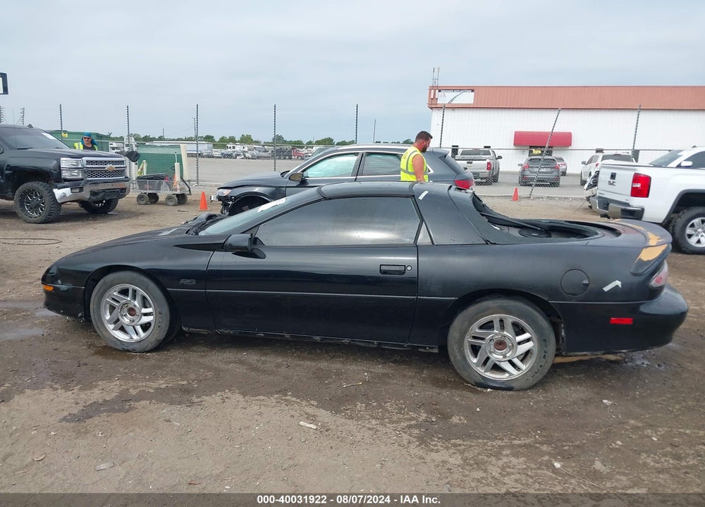 1997 CHEVROLET CAMARO RS VIN: 2G1FP22K4V2144889
