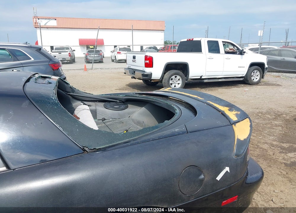 1997 CHEVROLET CAMARO RS VIN: 2G1FP22K4V2144889