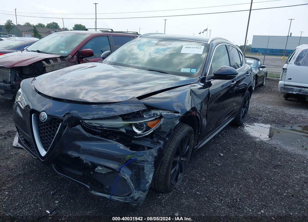 2018 ALFA ROMEO STELVIO TI VIN: ZASFAKBN6J7B58922