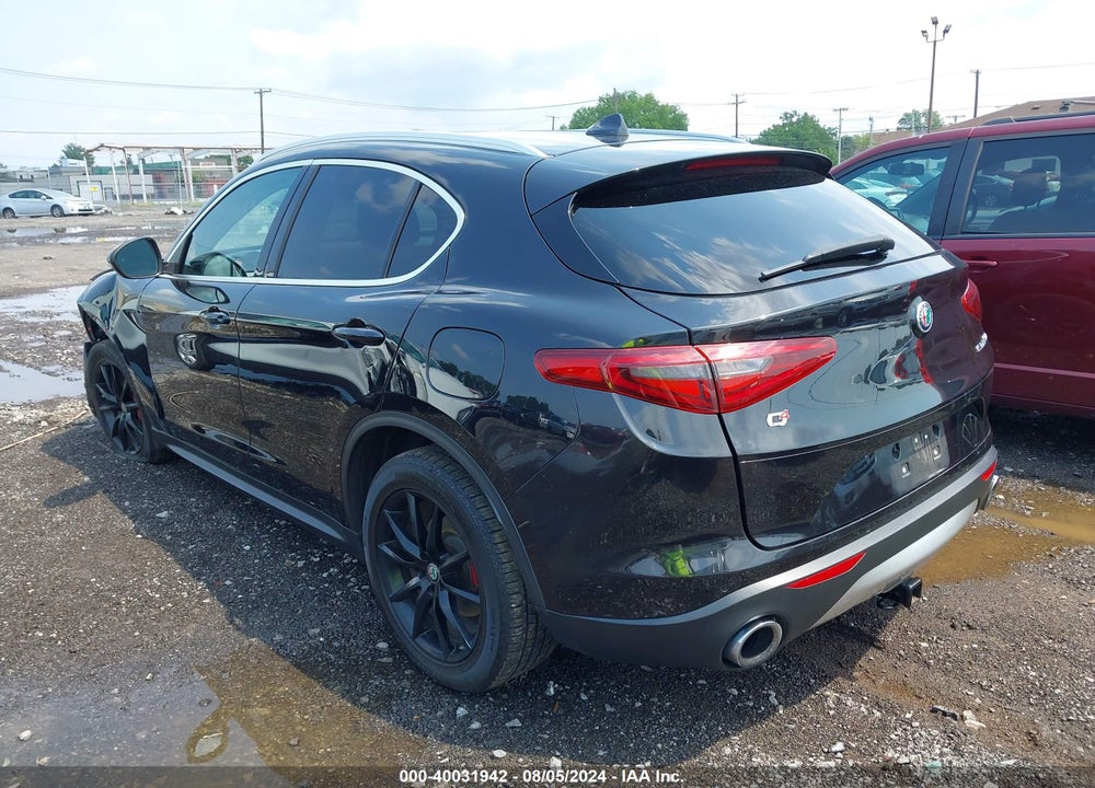 2018 ALFA ROMEO STELVIO TI VIN: ZASFAKBN6J7B58922