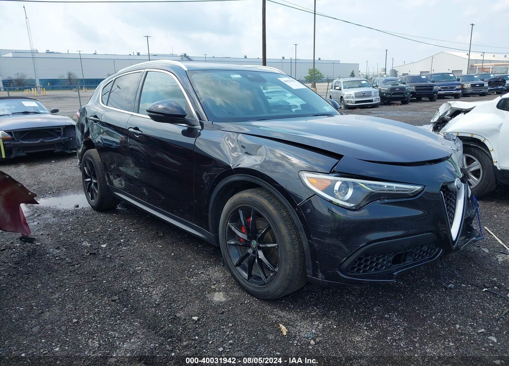 2018 ALFA ROMEO STELVIO TI VIN: ZASFAKBN6J7B58922