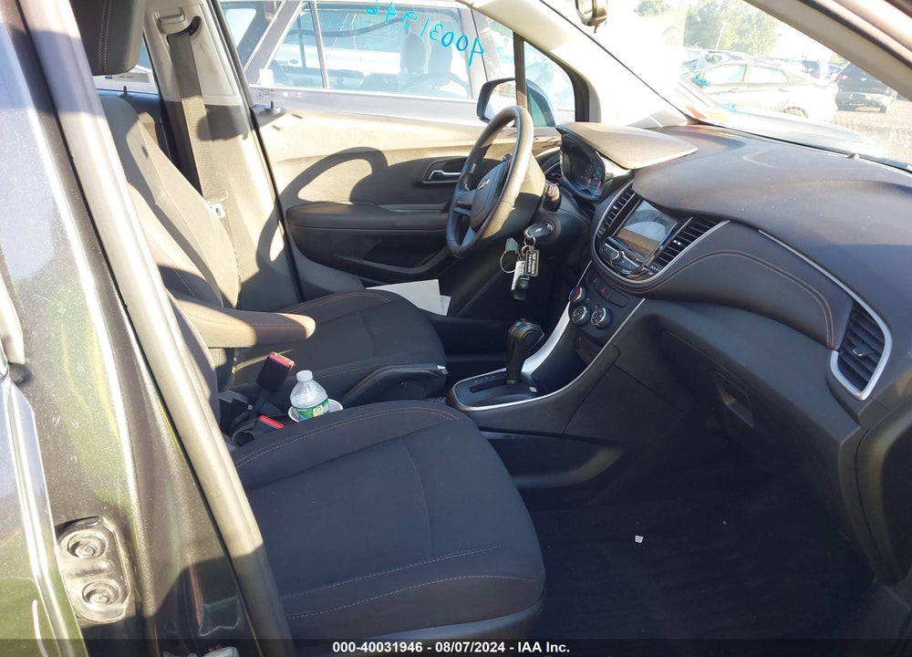 2019 CHEVROLET TRAX LS VIN: 3GNCJNSB4KL141608