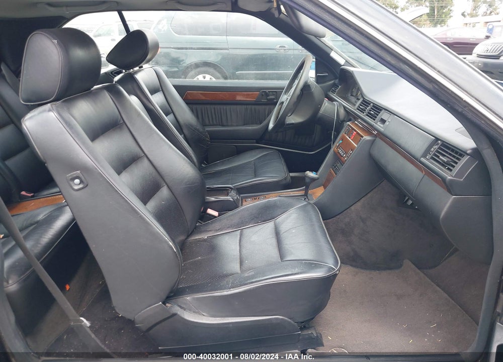 1992 MERCEDES-BENZ 300 CE VIN: WDBEA51D3NB771273