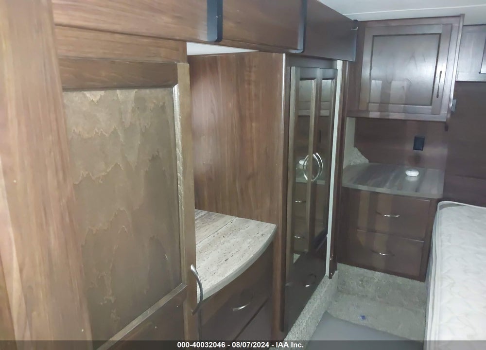2015 CYCLONE 3110 VIN: 5SFCG382XFE298176