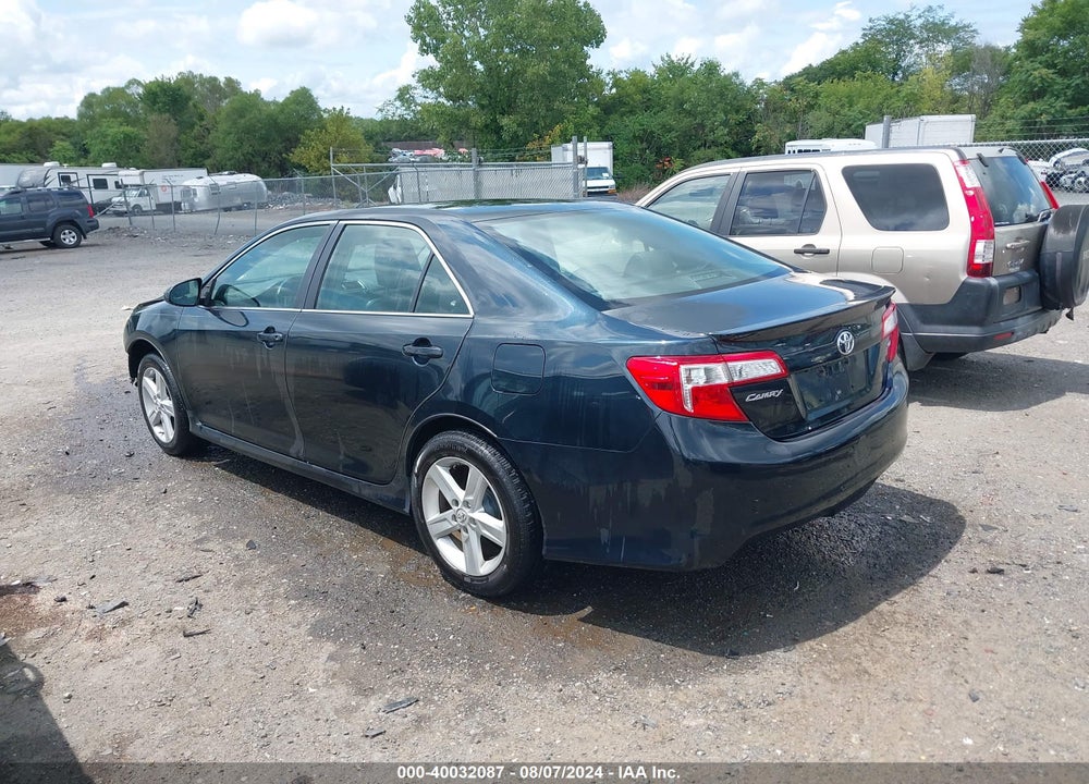 2014 TOYOTA CAMRY SE VIN: 4T1BF1FKXEU815596