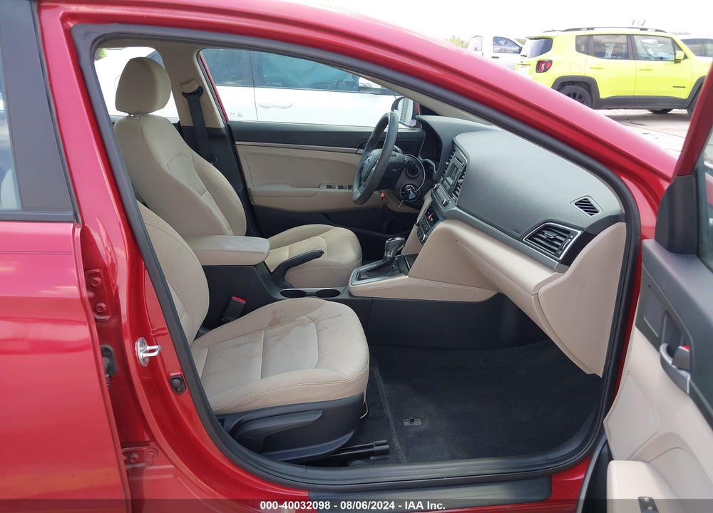 2017 HYUNDAI ELANTRA SE VIN: 5NPD74LF9HH205576