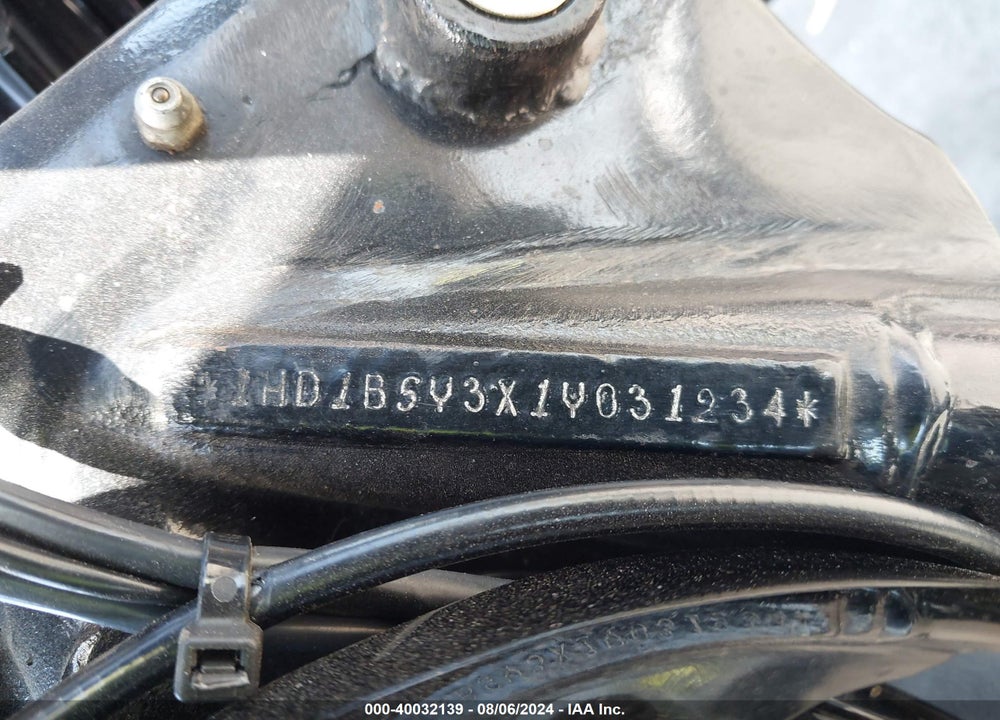 2001 HARLEY-DAVIDSON FXSTD VIN: 1HD1BSY3X1Y031234