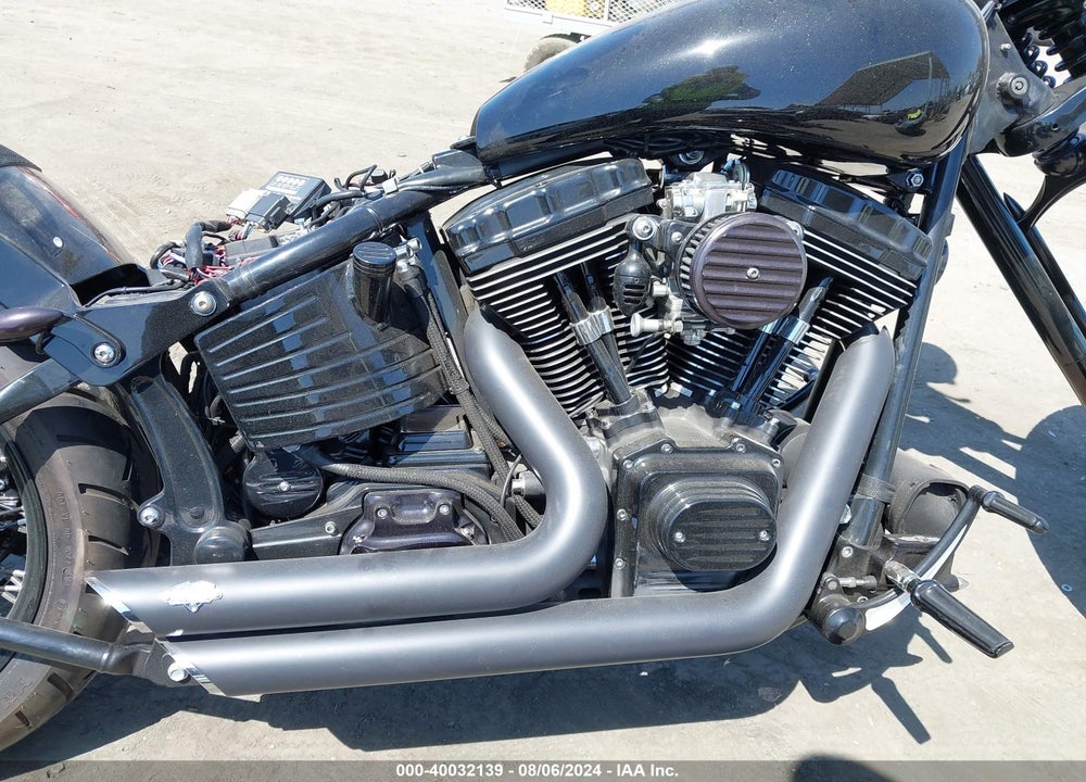 2001 HARLEY-DAVIDSON FXSTD VIN: 1HD1BSY3X1Y031234