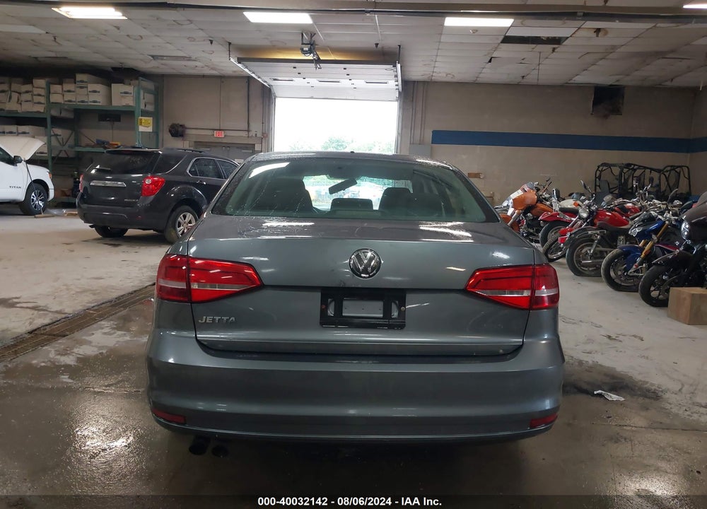 2015 VOLKSWAGEN JETTA 2.0L S VIN: 3VW2K7AJXFM322666