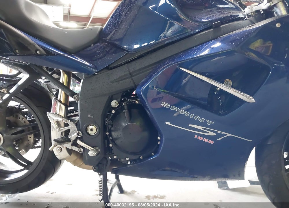 2008 TRIUMPH MOTORCYCLE SPRINT ST VIN: SMT600PK68J361709