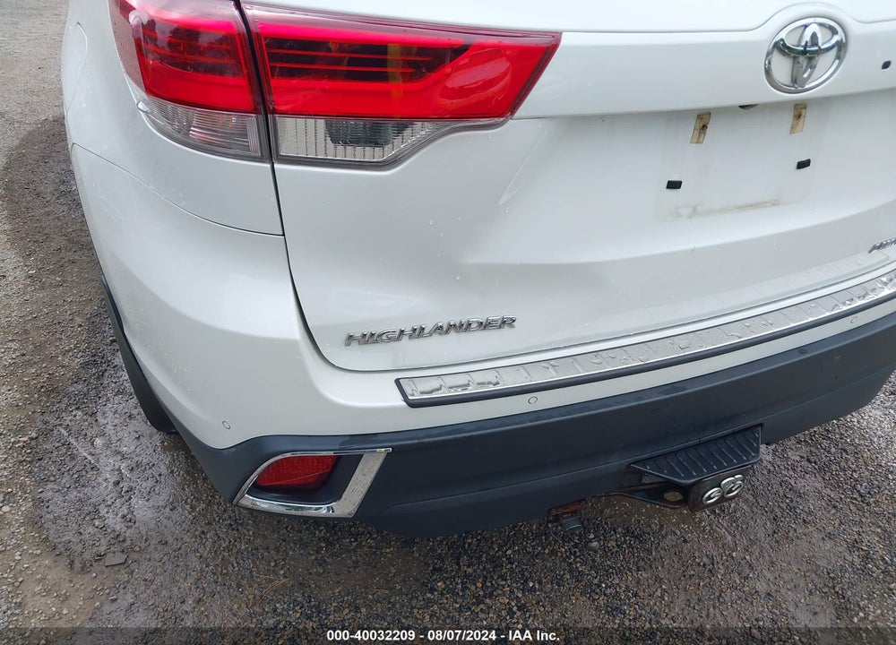 2017 TOYOTA HIGHLANDER LIMITED VIN: 5TDDZRFH5HS366098