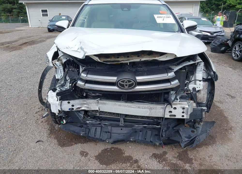 2017 TOYOTA HIGHLANDER LIMITED VIN: 5TDDZRFH5HS366098