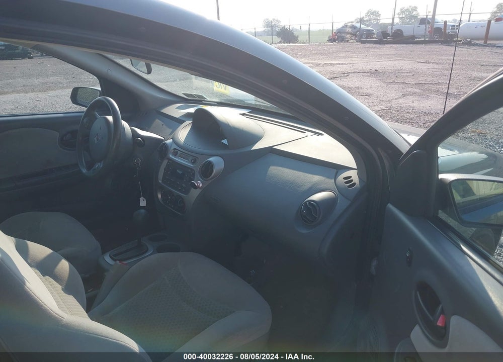 2004 SATURN ION 3 VIN: 1G8AL52F64Z146022