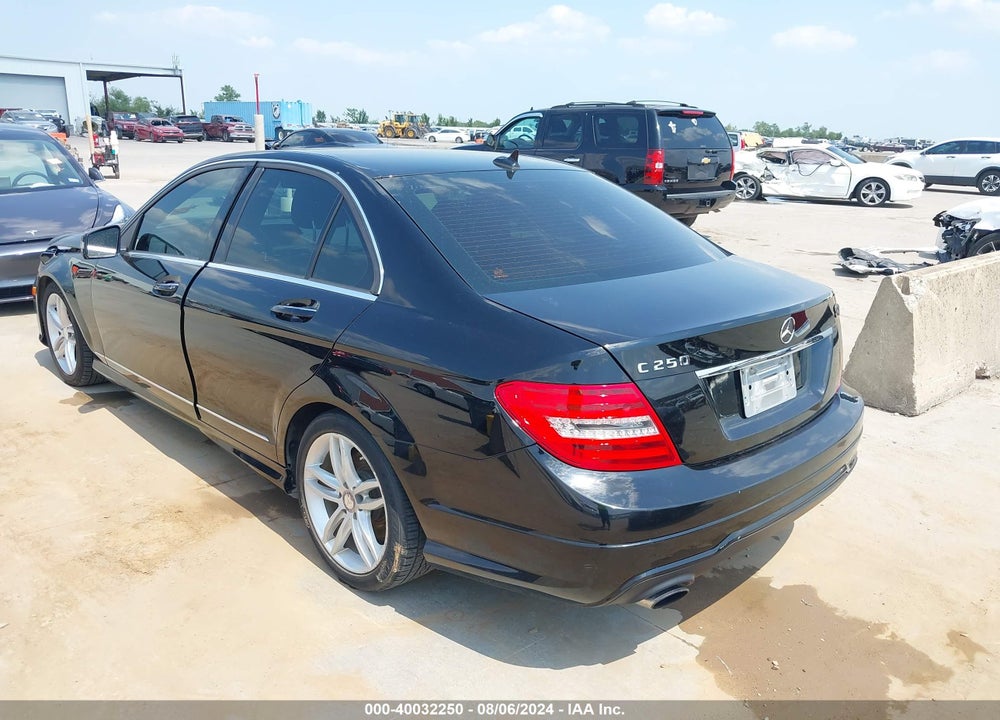 2013 MERCEDES-BENZ C 250 VIN: WDDGF4HB3DR271765