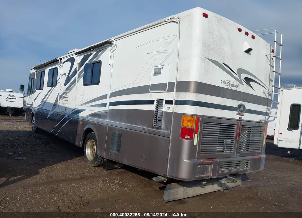 2002 MONACO DIPLOMAT 40DST VIN: 1RF22464722020279