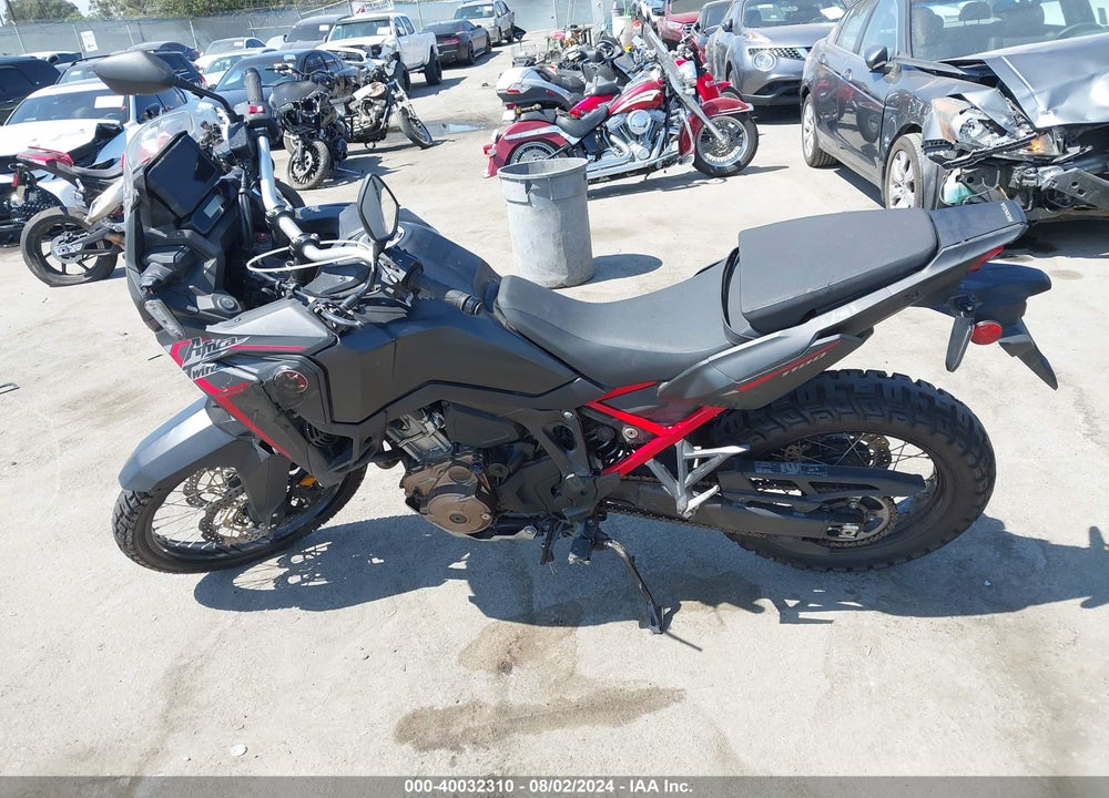 2020 HONDA CRF1100 D VIN: JH2SD1007LK000130