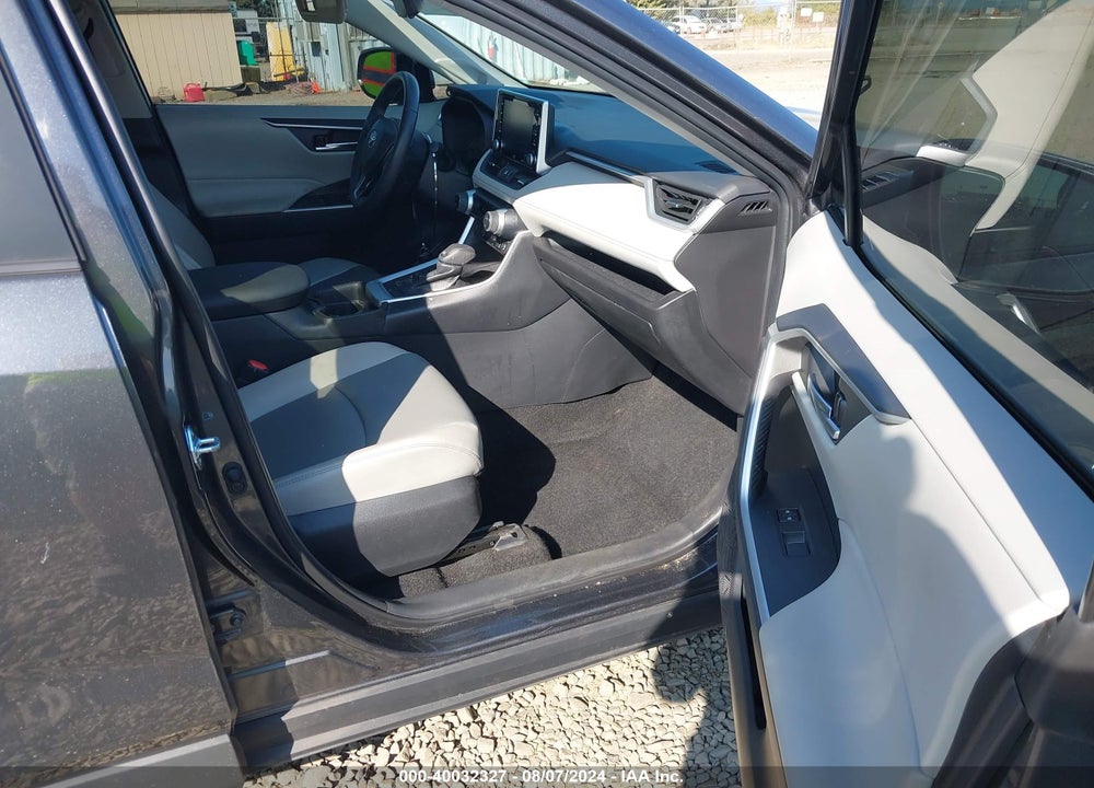 2021 TOYOTA RAV4 XLE PREMIUM VIN: 2T3A1RFV8MC189475