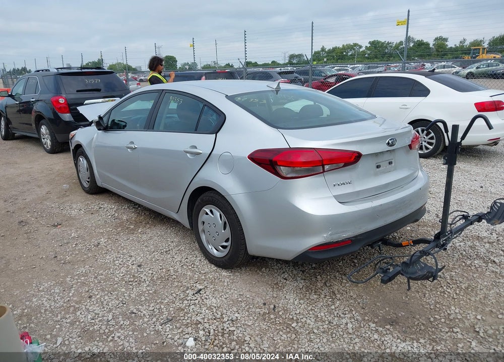 2017 KIA FORTE VIN: 3KPFL4A77HE108302
